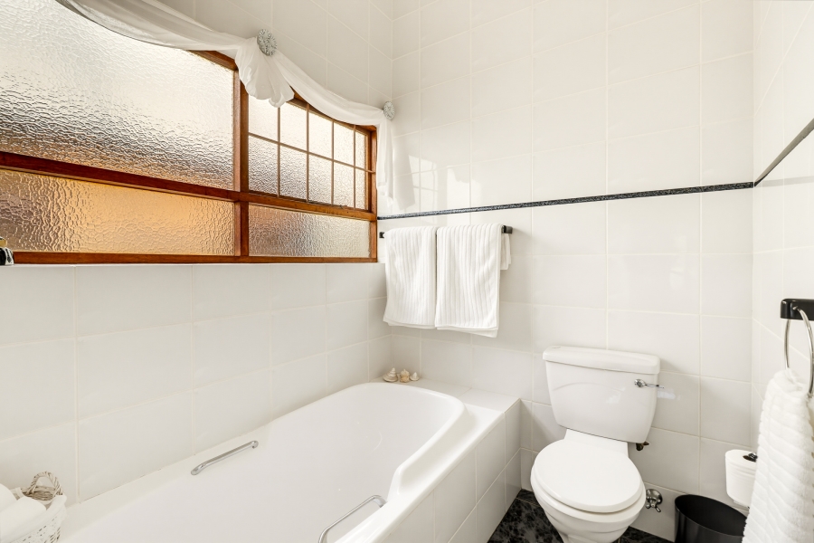 5 Bedroom Property for Sale in Monte Sereno Western Cape